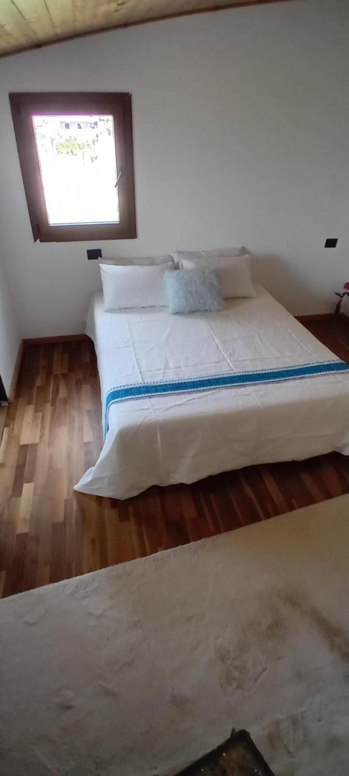 Pensjonat Elira House Rrashbull